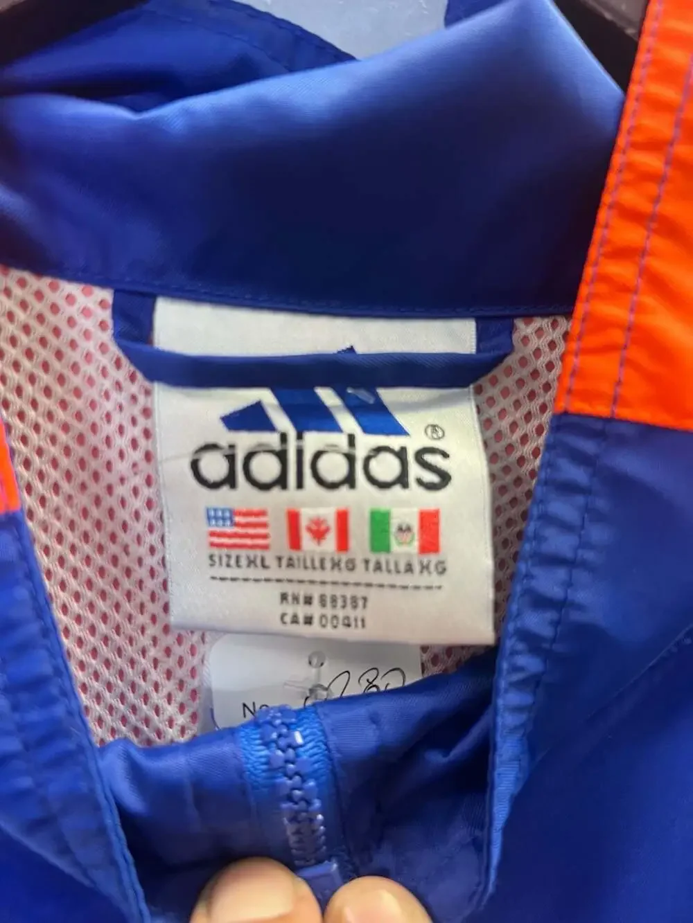 Vintage 90s Adidas Knicks Colorblock Windbreaker Jacket Size XL Blue Orange 0280